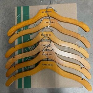 Bebe Wooden Hangers Set